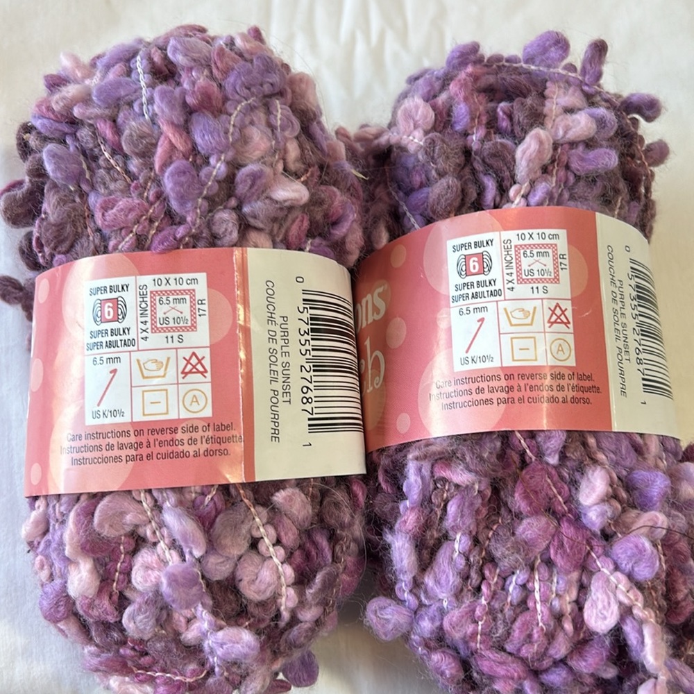 Patons Pooch Fancy Yarn 2 Skeins - Picture 7 of 7